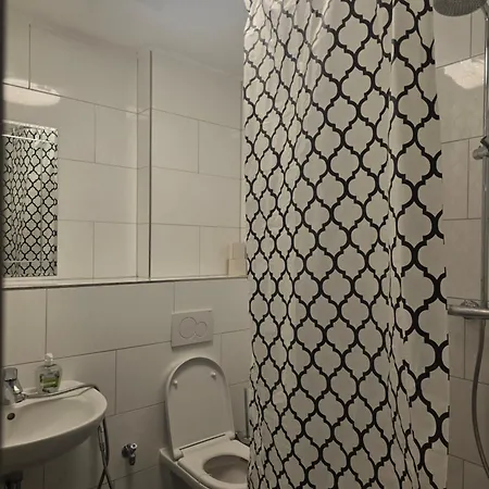 Hanin 4 * München